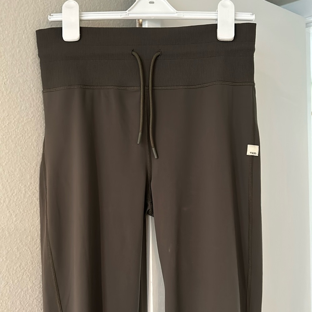 Vuori olive green joggers